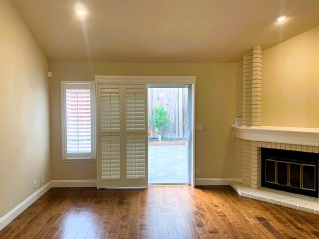 Building Photo - Charming Single-Story Duet in Danbury Park – Prime Location Across from Orloff Park!