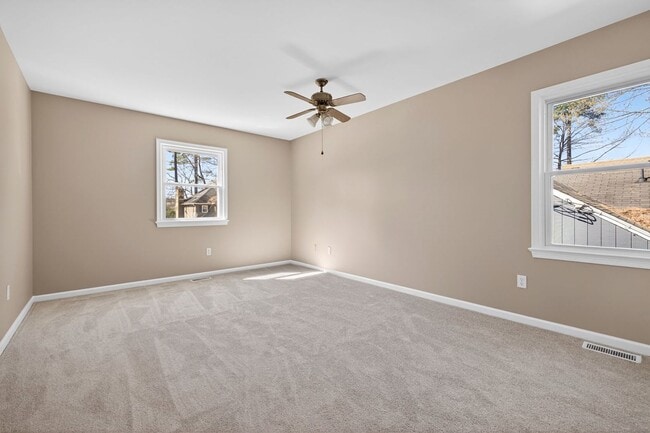 Building Photo - Beautiful Home located near CNU!