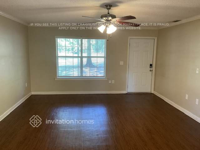Building Photo - 225 Woodcrest Dr