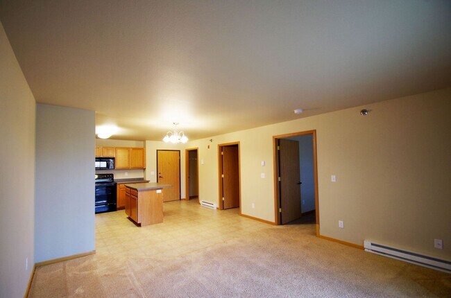 Building Photo - 1 Bedroom Apartment in North Bismarck near BSC with Elevator, W/D and Underground Parking!