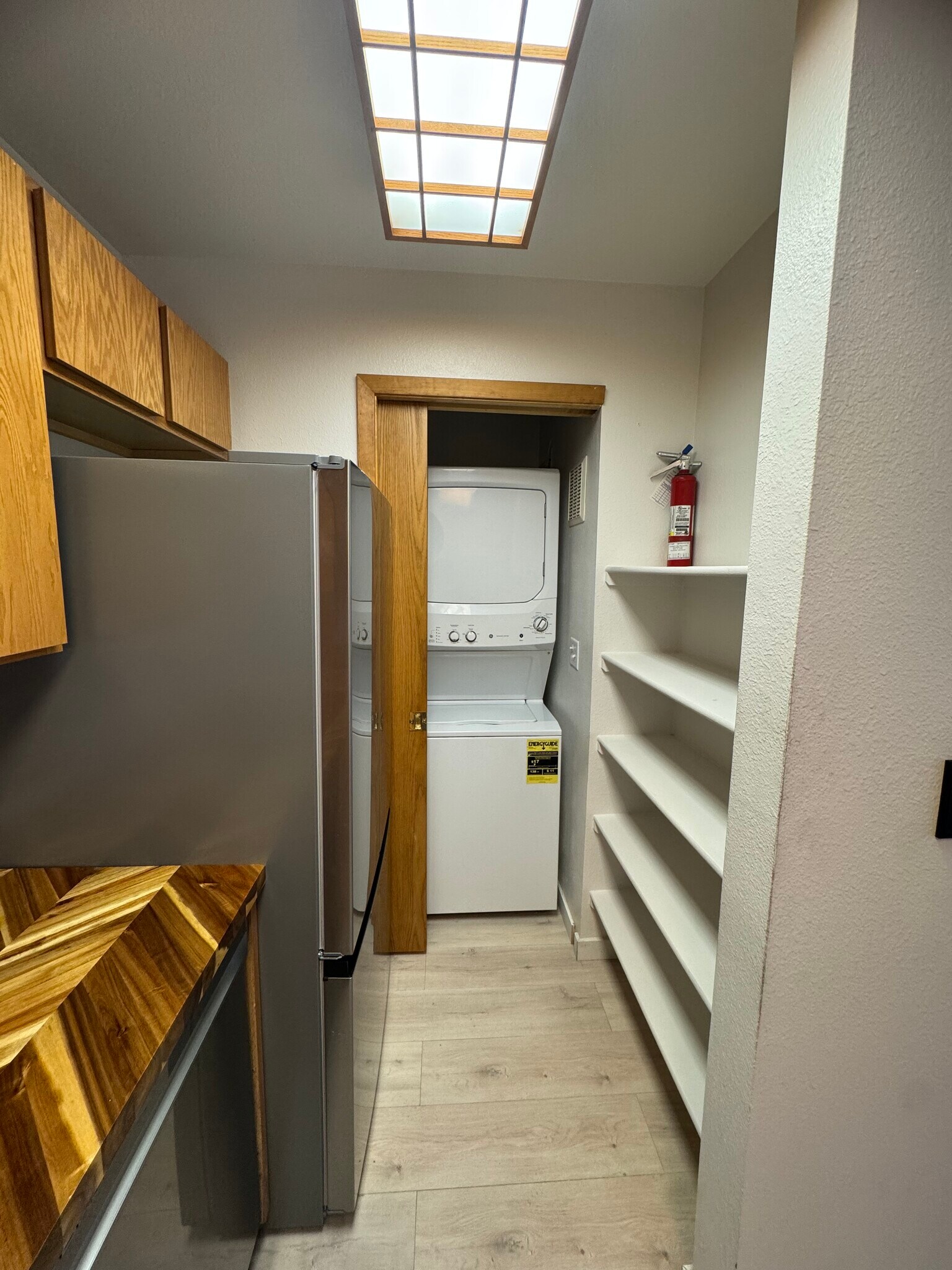 Building Photo - 1385 Sparta Plz