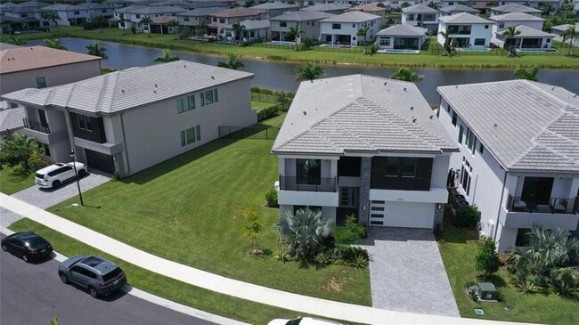 Building Photo - 8299 Essex Country Clb Dr