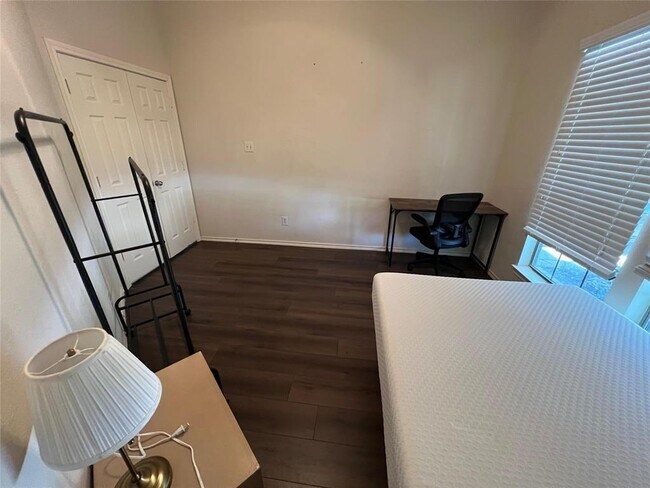 Building Photo - 7806 Crystal Moon Dr