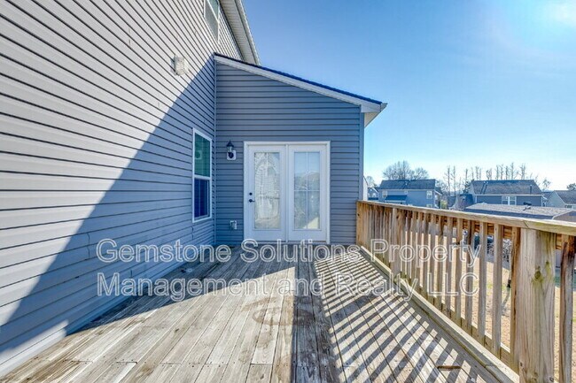 Building Photo - 2704 Orleans Dr