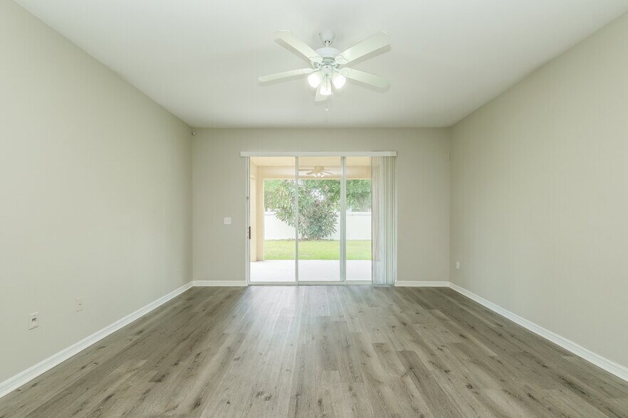 Building Photo - 10337 Celtic Ash Dr