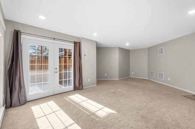 Building Photo - 23460 Twin Falls Ter