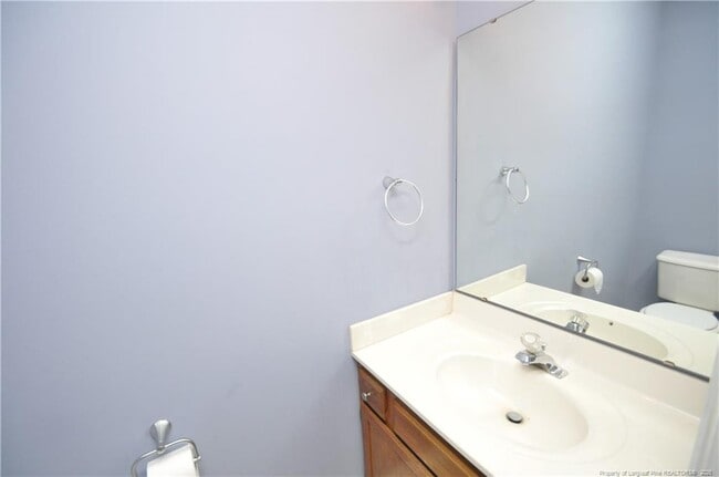 Building Photo - 240 Beechtree Dr