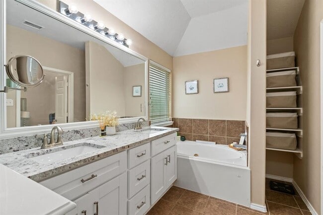 Building Photo - 25915 Hopson Meadows Dr