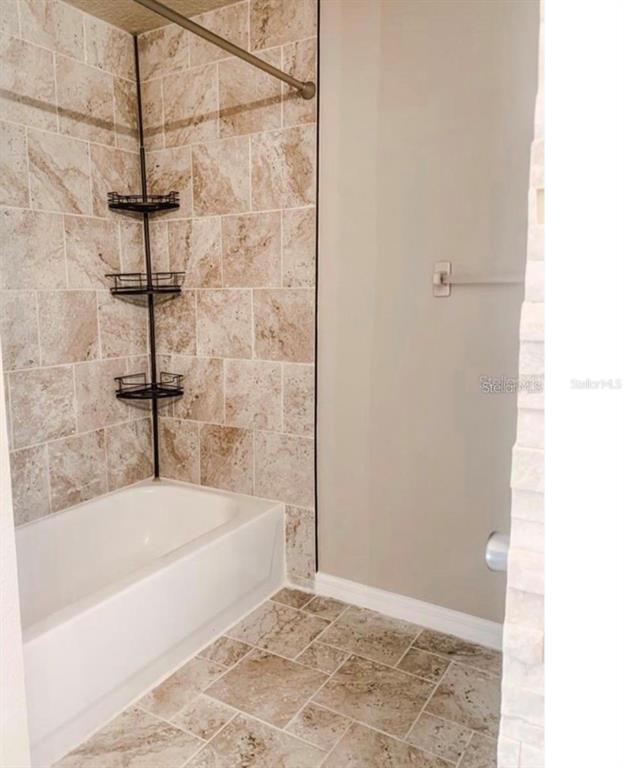 Building Photo - 501 Knights Run Ave