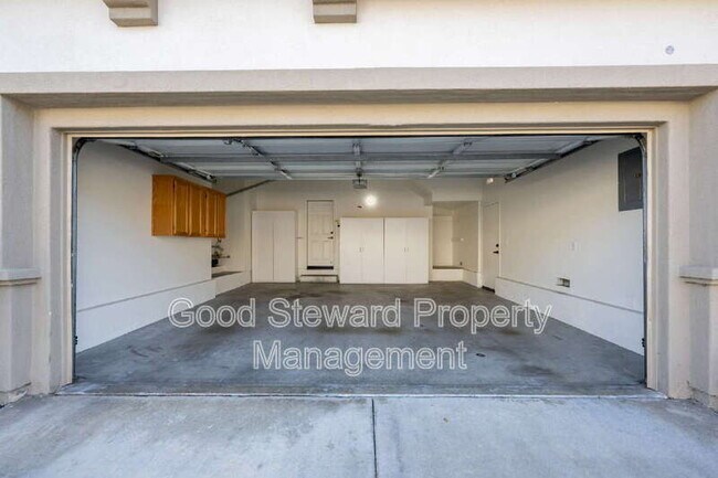 Building Photo - 1760 Taylor Ln