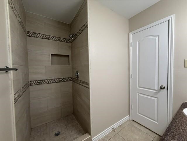 Building Photo - 2720 Camelot Dr