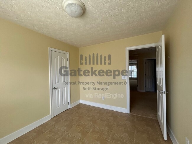 Building Photo - 111 Hanbury Ln