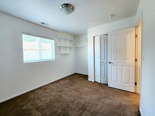 Building Photo - Prime Amber Skyline Home for Lease: Comfort and Convenience Await
