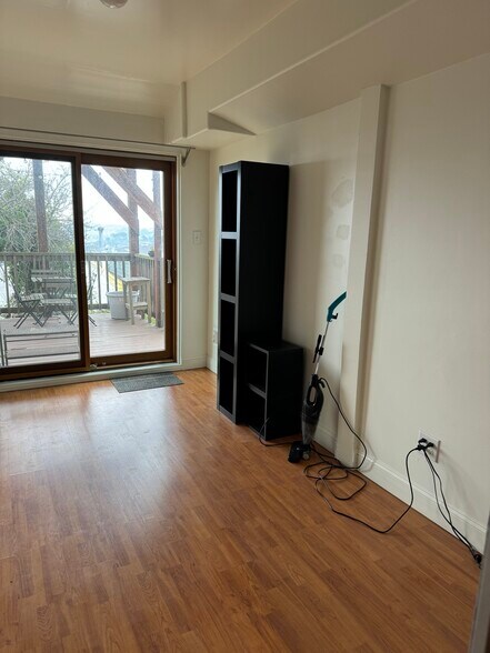 Building Photo - 3755 Folsom St