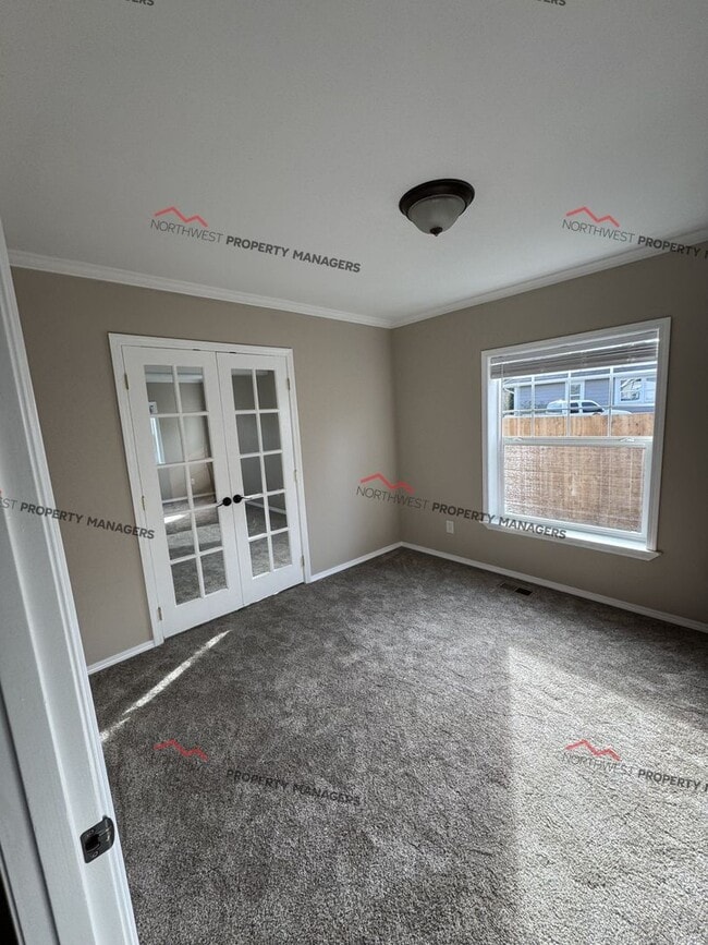 Building Photo - STATUS: *PENDING APPLICATION*  - R100  $2295