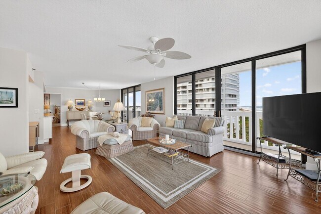 Building Photo - 9960 S Ocean Dr