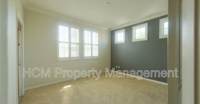 Building Photo - 2736 Cabrillo Ave