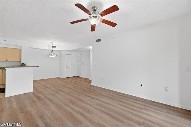 Building Photo - 1200 Reserve Way