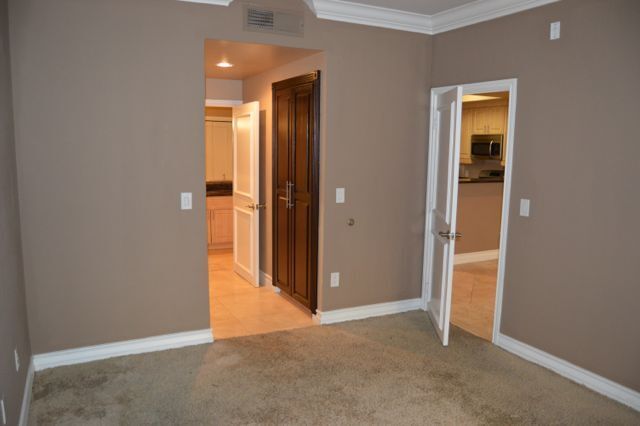 Building Photo - Meridian - Unfurnished 1 Bed|1 Bath Luxury Condo with Main Pool View.