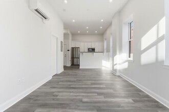 Building Photo - 19-25 Essex St