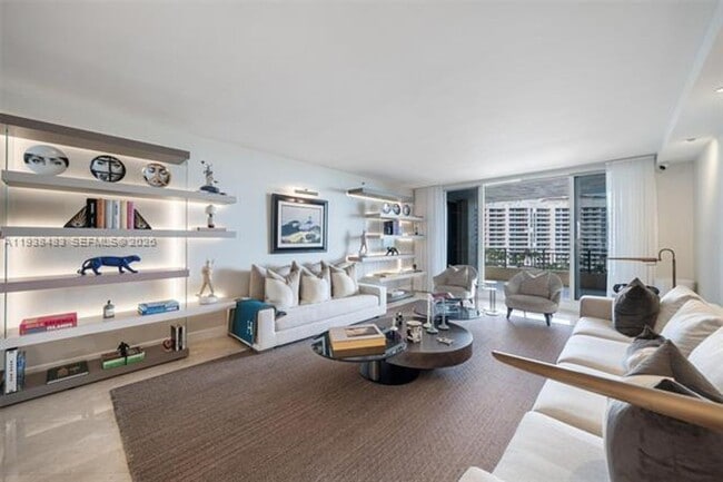 Building Photo - 799 Crandon Blvd