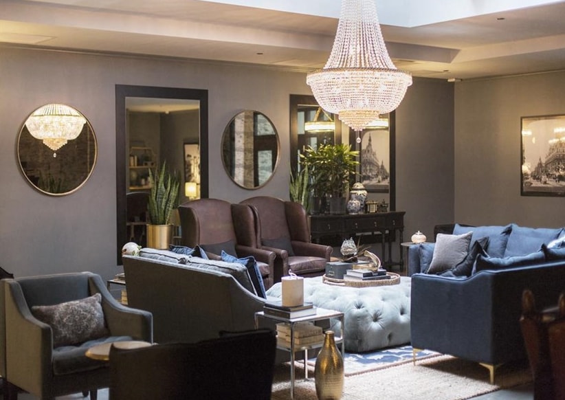 Building Photo - 810 N Clark St