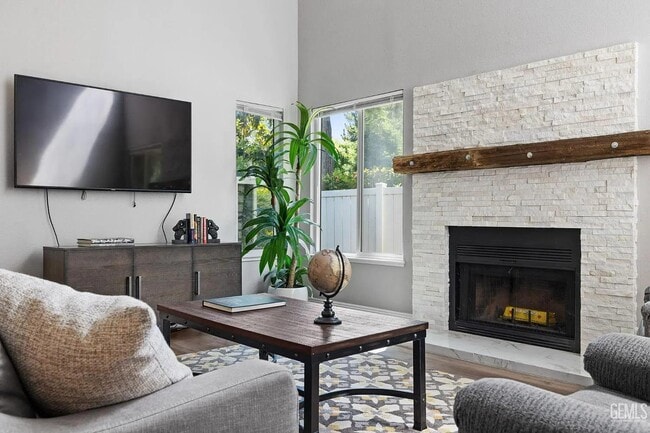 Building Photo - 8000 Kroll Way