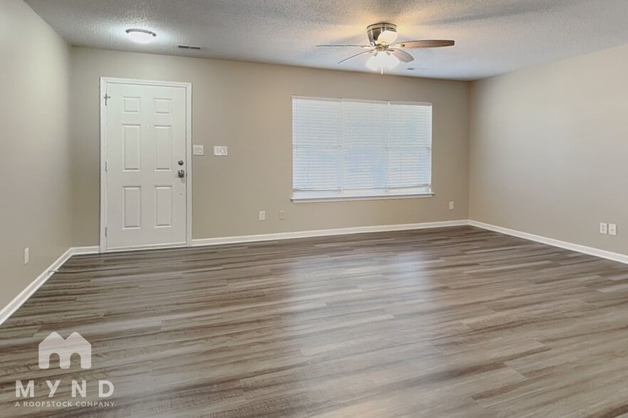 Building Photo - 312 Malamute Ln