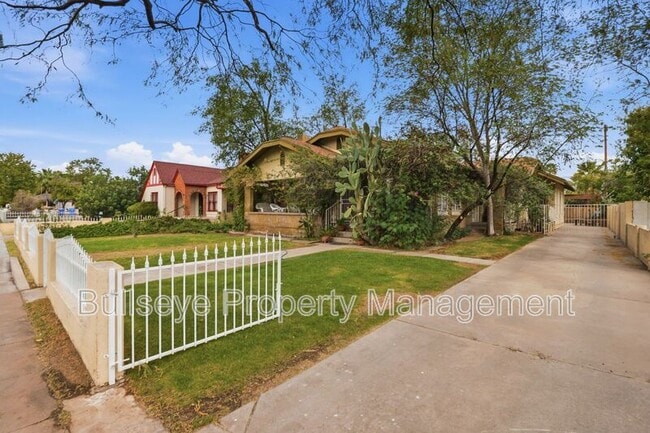 Building Photo - 718 W Roosevelt St