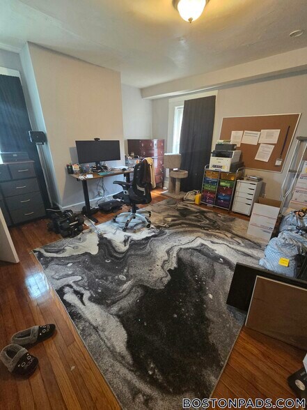 Building Photo - 11 Akron St