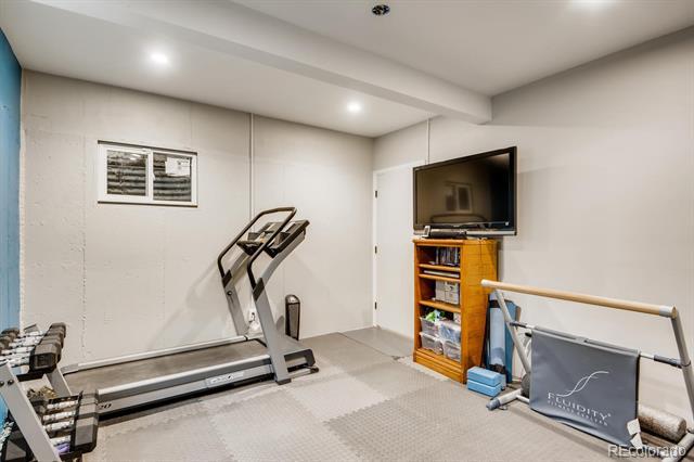 Building Photo - 4805 W 11th Ave