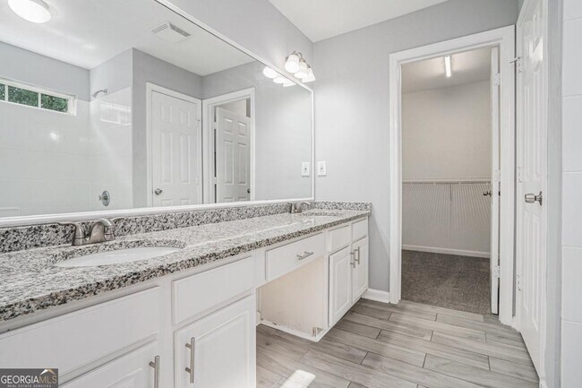 Building Photo - 3289 Saville St SW