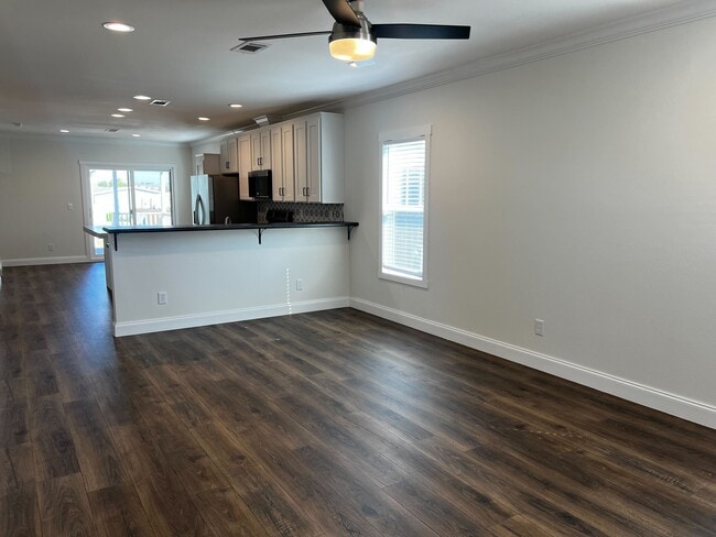 Building Photo - 100 Biloxi Ct