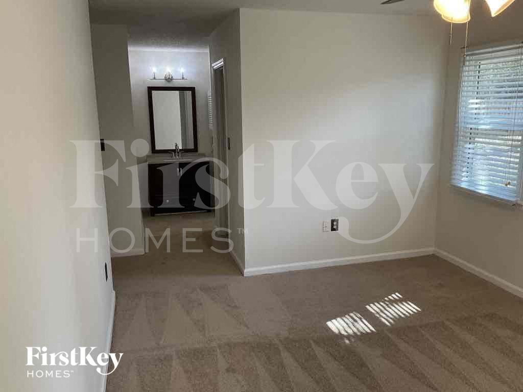 Building Photo - 7938 Lindfield Ct