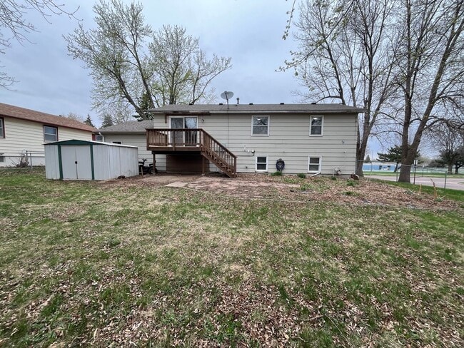 Building Photo - 4 Bed/2 Bath Rental Home with Fenced in Yard!