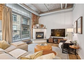 Building Photo - 521 S 7th St