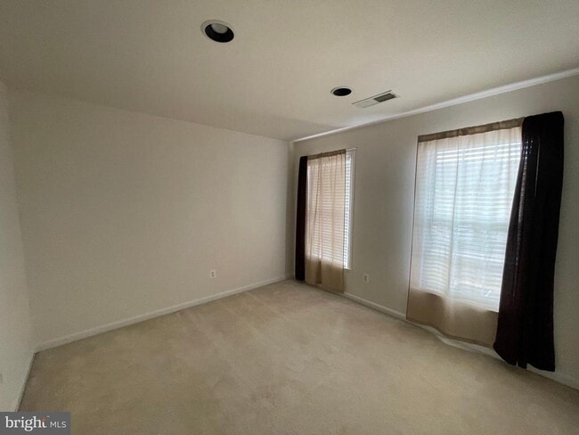 Building Photo - 41943 Cinnabar Square