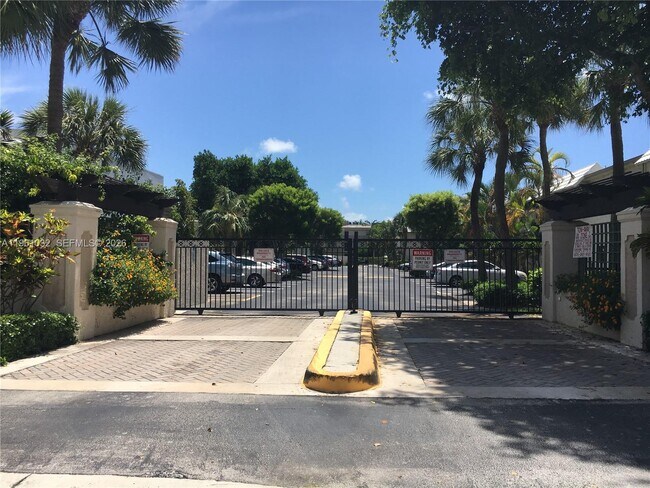 Building Photo - 8609 SW 68th Ct