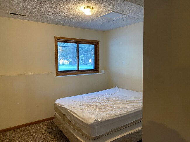 Bedroom - 1010 17th St SW