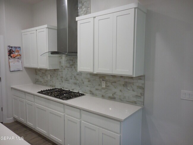 Building Photo - 7405 Norte Portugal Ln