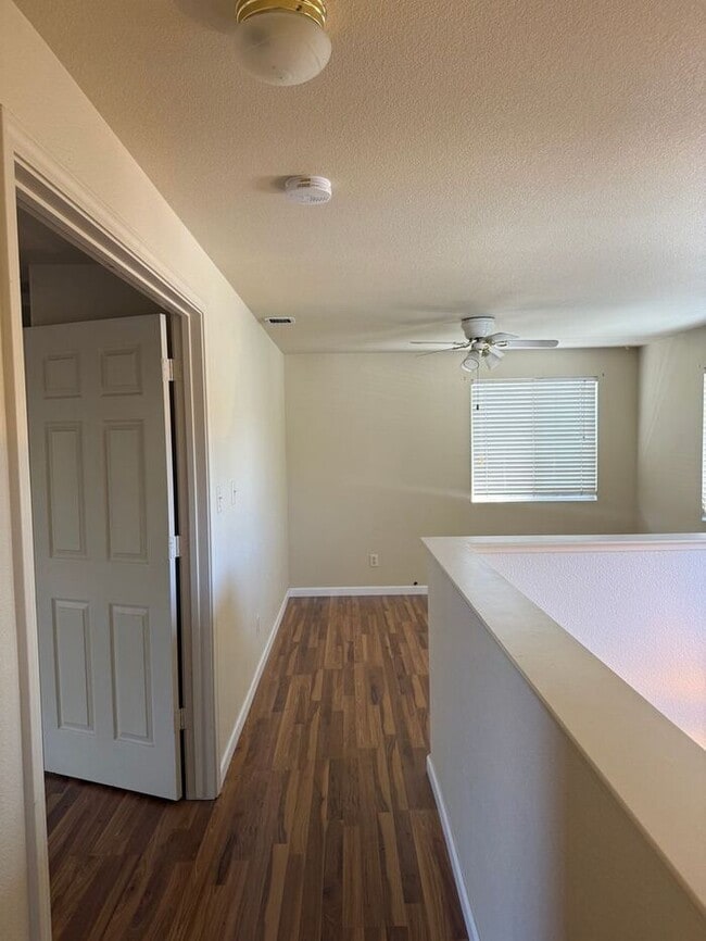 Building Photo - Spacious 3BR/2.5BA Home in Northwest Reno