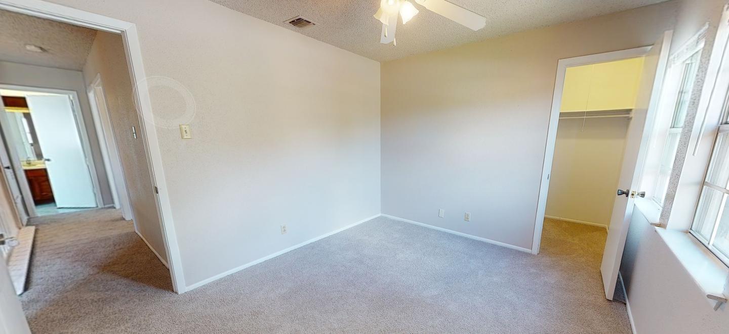 Building Photo - 1022 Baden