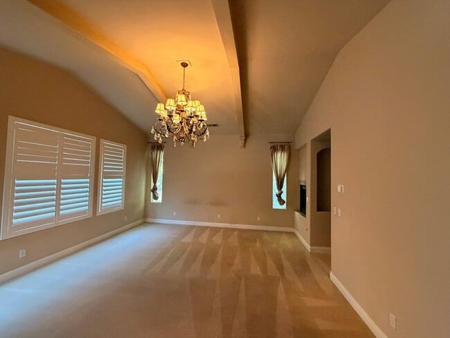 Building Photo - 3032 Hanson Ave