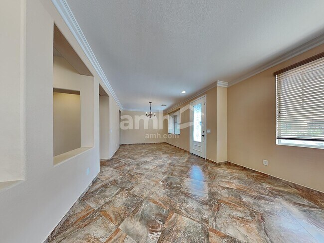 Building Photo - 2028 Silver Blaze Ct