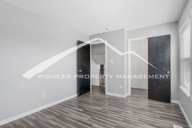 Building Photo - 2399 Jet Wing Dr