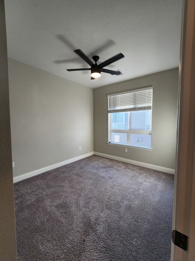Building Photo - 9570 Accord Ln