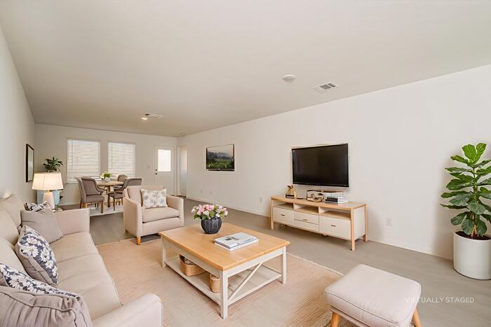 Building Photo - 554 Layne Overlook