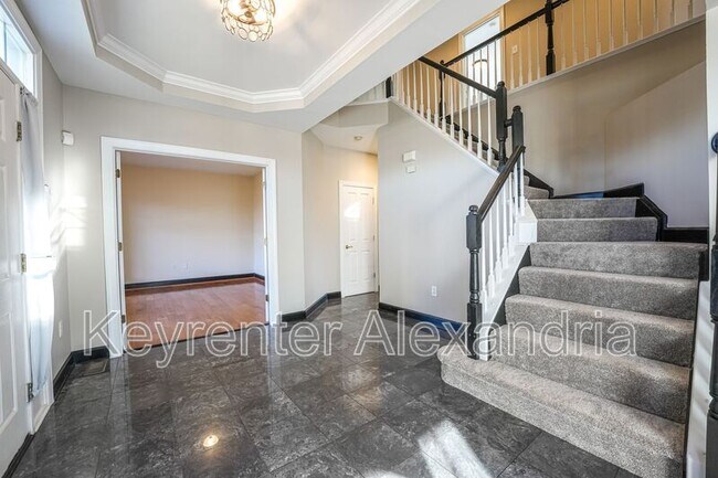 Building Photo - 13568 Heritage Farms Dr