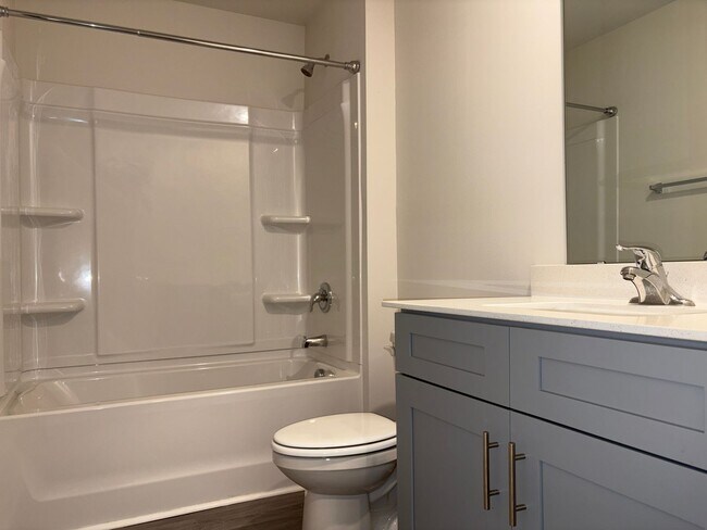 Building Photo - 4 Bedroom, 2 Bathroom House in Trinity!