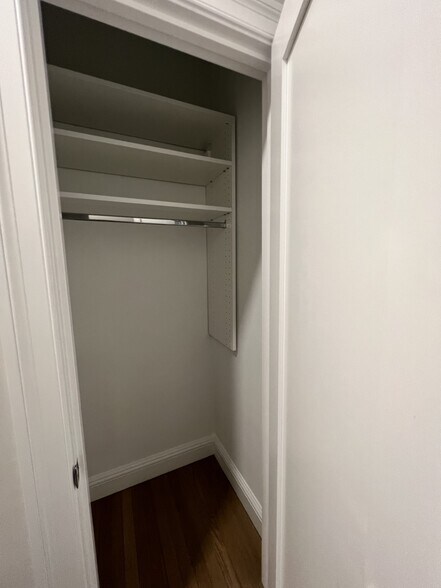 Building Photo - 35 Park St